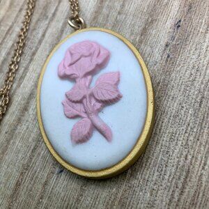 Franklin Mint Vintage Mothers Day 1979 Pink Porcelain Rose Pendant